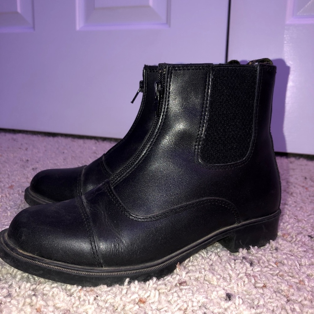 Saxon Chelsea Boots